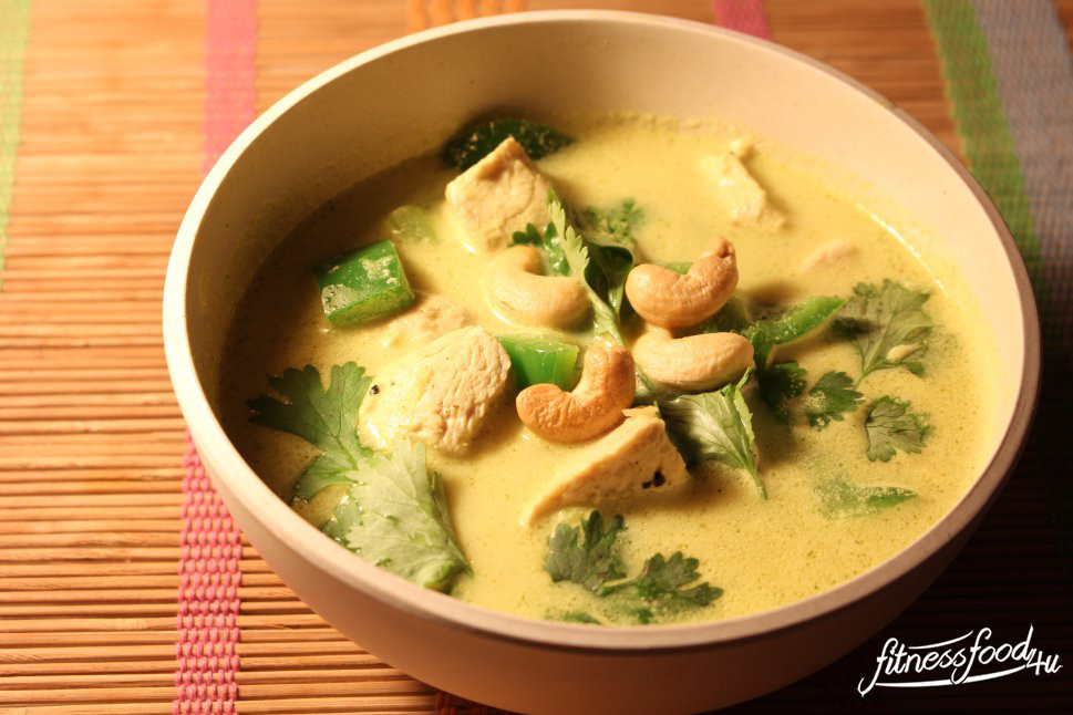 Thai Kokos Curry Suppe mit Hähnchen • fitnessfood4u